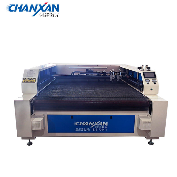 制鞋行業(yè)的新工藝-鞋材畫線切割一體機(jī)