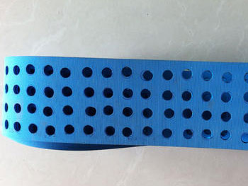 傳送帶用什么打孔？