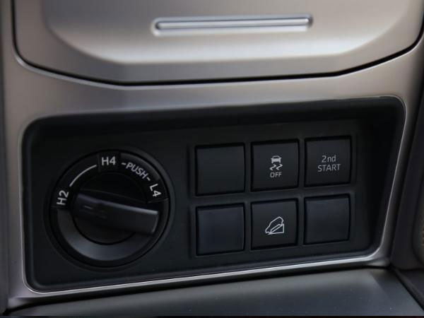 汽車按鍵激光鐳雕-按鈕激光打標(biāo)工藝