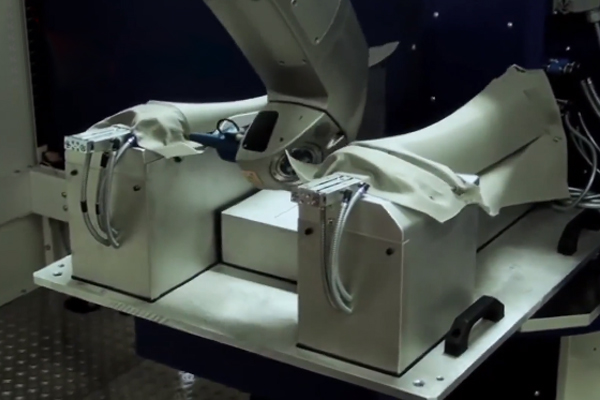 激光工藝之—保險杠蒙皮激光沖孔，ABCD柱飾板激光切邊切孔