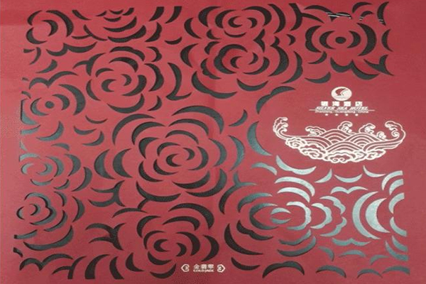 當(dāng)中秋與激光相遇，故事開始了.........