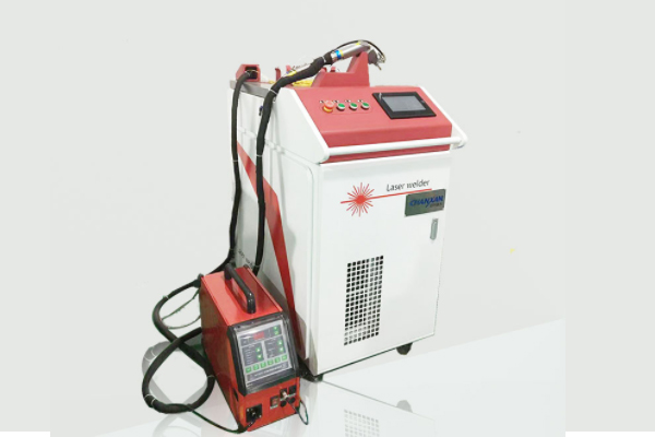 電熱水壺激光焊接機(jī)，不銹鋼水壺生產(chǎn)新助力