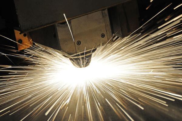 光纖激光切割機(jī)加工時(shí)為什么會(huì)燒邊？