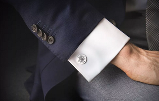 激光打標(biāo)西裝袖扣：袖里玄機(jī)，扣人心弦