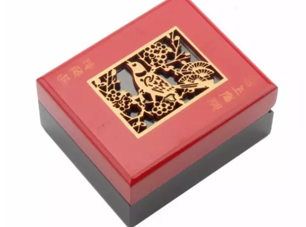 激光打標(biāo)月餅盒，祝您家美滿，人團(tuán)圓