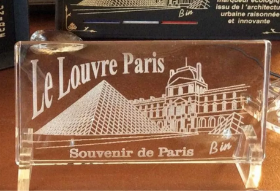 激光打標(biāo)旅游紀(jì)念品，為您留住難忘一刻