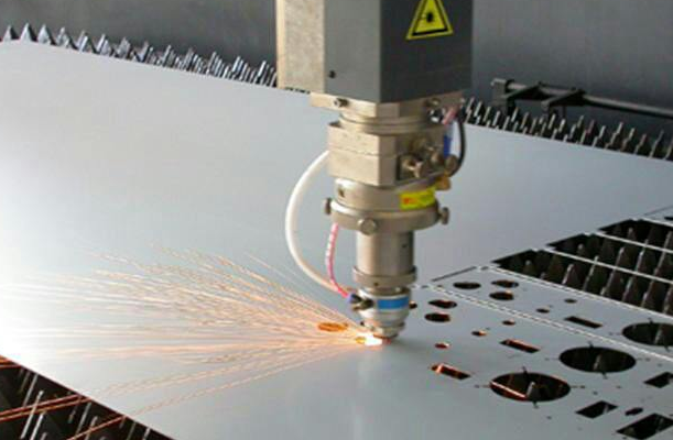 激光切割廚衛(wèi)設(shè)備，簡單高效易操作