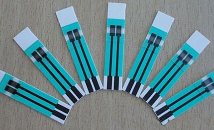 血糖試紙導(dǎo)電膜切割（打標）劃線—紫外激光打標機