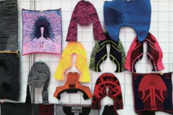 鞋面投影切割機(jī)，鞋材定位切割好幫手！