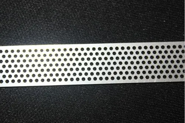 金屬精密打孔設(shè)備——激光打孔機(jī)