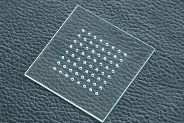 （光伏）玻璃激光切割打孔設(shè)備—玻璃激光切割機(jī)