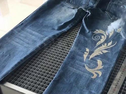 CXF-1610 大幅面動態(tài)射頻打標機